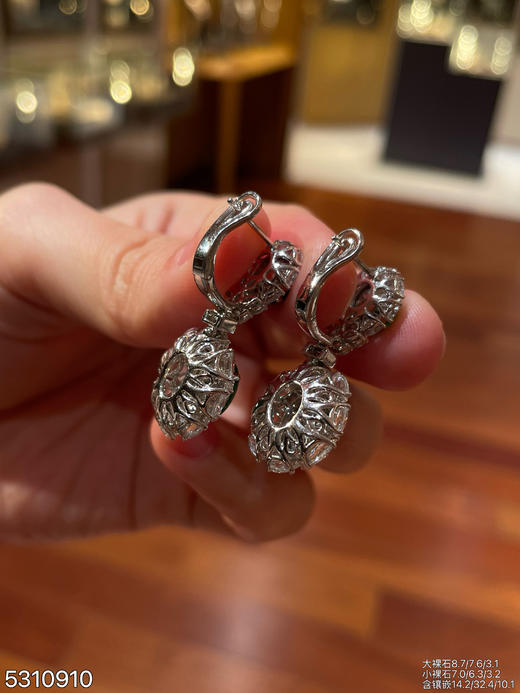 高冰种艳绿双蛋耳坠【5310910】具体价格微信咨询 商品图6