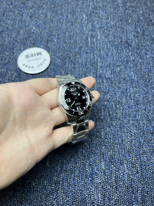 浪琴新款康卡斯系列 黑色盘 深海之黑 新升级版 男士腕表 增强夜光持久效果！
机芯：搭载进口西铁城 商品图2