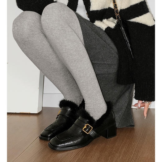 【预售5天】貂毛粗跟加绒小皮鞋女秋冬英伦风保暖单鞋深口毛毛鞋高跟鞋QQJ&JZ-2170 商品图3