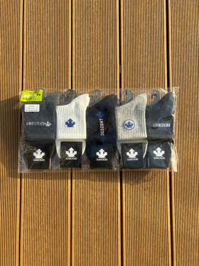 原单正品 dst 迪桑特5A抗菌防臭男士运动短袜中袜 棉质材质，舒适透气吸汗防臭

颜色款式  黑白标  蓝标

适合39-47码的脚

一组十双