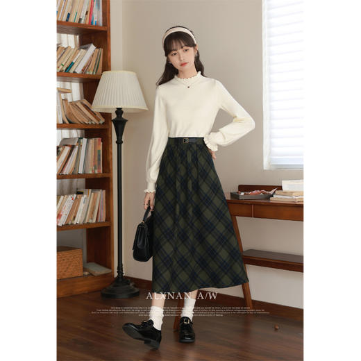 鹿向南《爱丁堡少女》秋季新款格子半身裙女LXN32538BSQ 商品图0