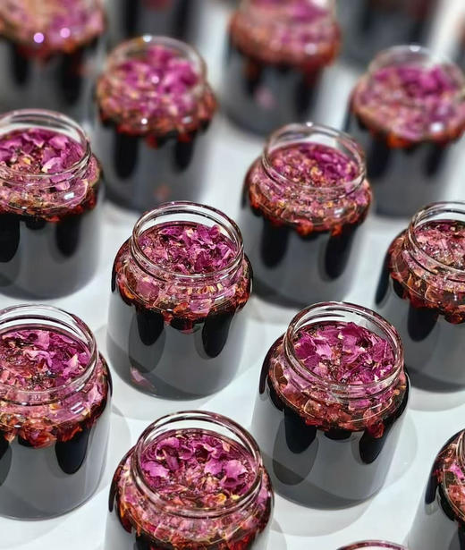 玫瑰悦颜膏（平阴重瓣玫瑰，佛手，茯苓，百合，玳玳花，山楂，桑葚，陈皮，甘草，红糖，冰糖净重260g） 商品图3