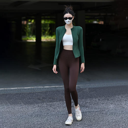 Beenem秋冬女瑜伽外套 螺纹收腰显纤细 后背弧度纹路 四面弹力不紧绷 修身拉高比例 商品图3