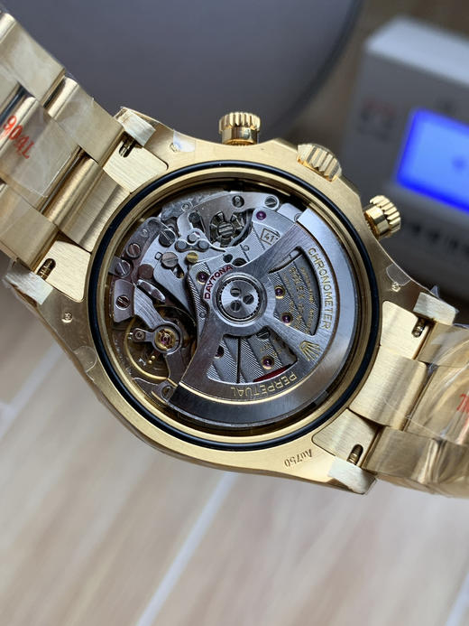 原装对比图➕迪通拿clean厂126518新款满血版4131机芯余文乐真假对比来啦！整个手表基于正品original原版开模的super copy版本 做工精细 打磨精良 乃精品中的精品❕❕ 商品图11