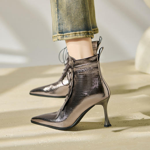 【预售5天】欧美真皮细高跟短靴秋冬新款枪色尖头系带显瘦马丁靴百搭气质单靴QS&761 商品图4