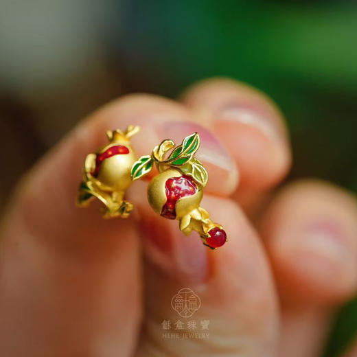 龢盒原创 银镶红宝石石榴耳钉 商品图0