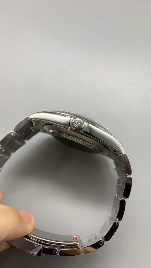 VS厂 蚝式恒动126000 最新款三色字面到货 黄色 蓝色 紫色3230机芯出货  认准腕表➕三码合一直径36mm-41mm腕表，斜边凌角边面钉，细节拉满 整个手表基于正品original原版开模❕ 商品图4