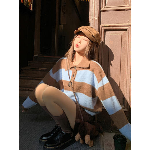 <曾小咸推荐>撞色条纹POLO领毛衣 商品图0