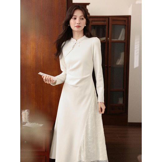 鹿向南「白日赞歌」杏色新中式连衣裙女2025秋冬新款优雅气质长裙 商品图2