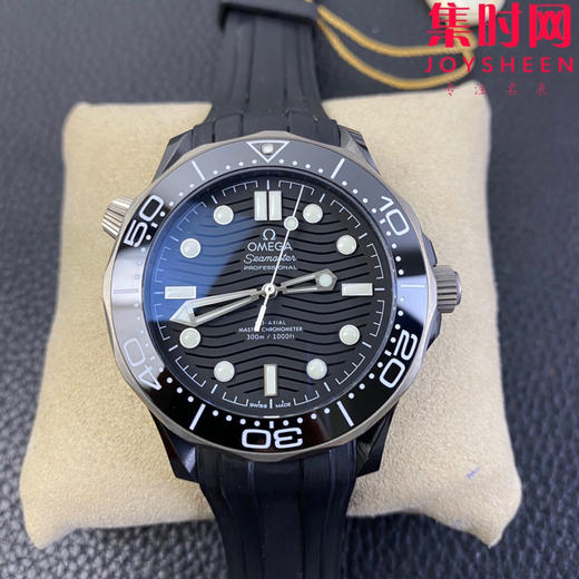 墨黑海马 桀骜登场 VS欧米茄海马300米系列 陶瓷海马 海马间陶瓷 小号深海之黑 男士腕表 表径43.5mm 商品图0