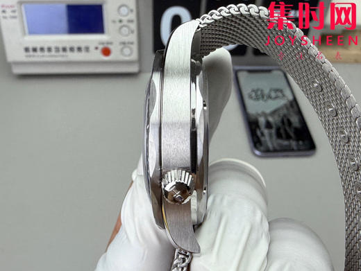 VS欧米茄新款海马300米系列 蓝色新盘邦德六十周年为了庆祝007系列电影上映60周年 推出海马系列300米潜水表精钢版 海马007邦德60周年 男士腕表 表径42mm 商品图6