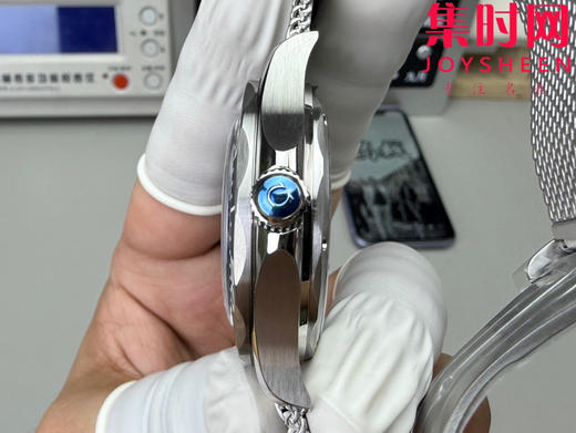 VS欧米茄新款海马300米系列 蓝色新盘邦德六十周年为了庆祝007系列电影上映60周年 推出海马系列300米潜水表精钢版 海马007邦德60周年 男士腕表 表径42mm 商品图5