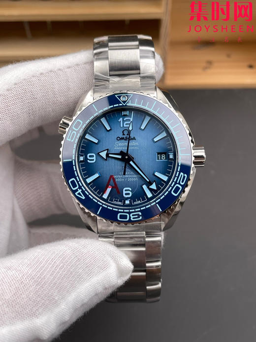 VS欧米茄海马600米系列 海洋宇宙 海马75周年 夏日冰蓝款 男士腕表 8800一体机 表径39.5mm 渐变蓝表盘 商品图0