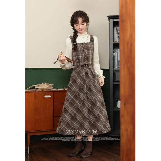 鹿向南《爱丁堡少女》秋季新款格子半身裙女LXN32538BSQ 商品图2
