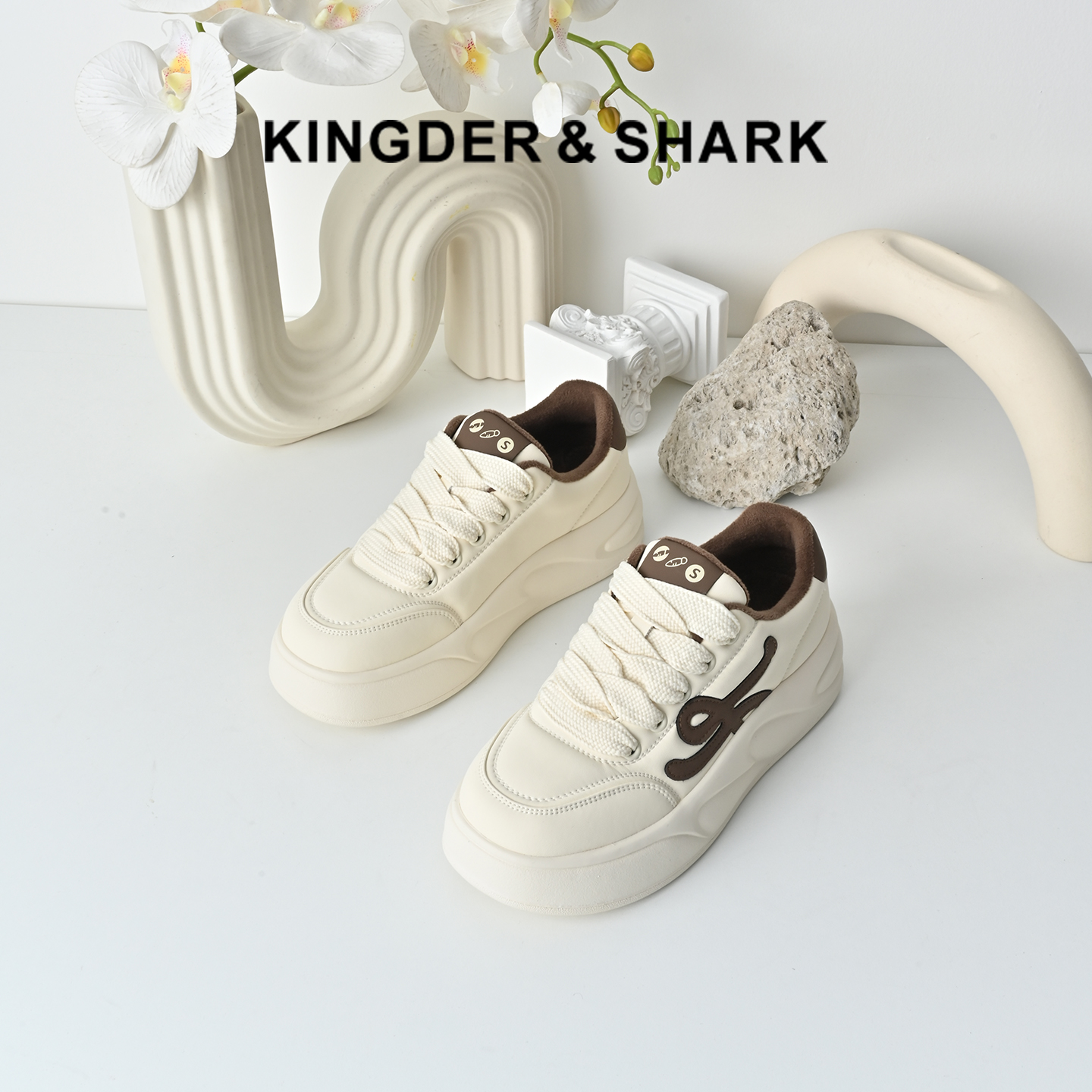 经典鲨2025冬专柜新品百搭圆头拼色轻便加绒休闲鞋面包鞋女KW194-558131