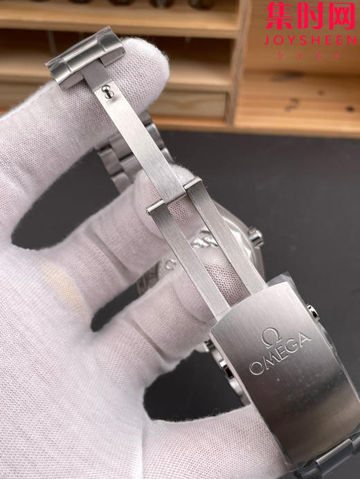 VS欧米茄海马600米系列 海洋宇宙 海马75周年 夏日冰蓝款 男士腕表 8800一体机 表径39.5mm 渐变蓝表盘 商品图6