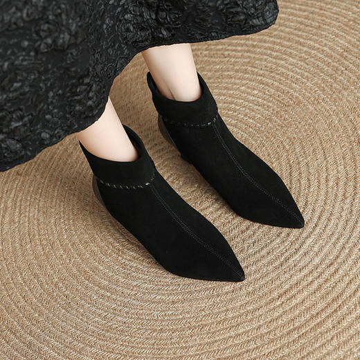 【预售5天】时尚秋冬新款尖头短靴女后拉链气质显瘦时装靴磨砂皮踝靴HCYYHD&6653 商品图2