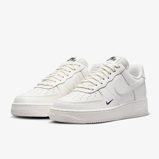 NIKE耐克女鞋AIR FORCE 1空军一号 奶油白AF1低帮板鞋HF1058-133 商品图4
