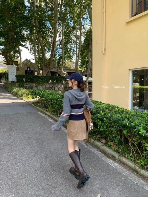 Read Nameless /学院风针织帽衫＋卡其色麂皮裙裤 2025/11/3 商品图9