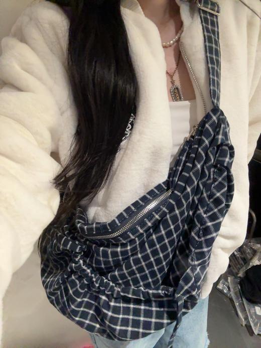 权顺荣同款fen*nec格纹包 商品图1