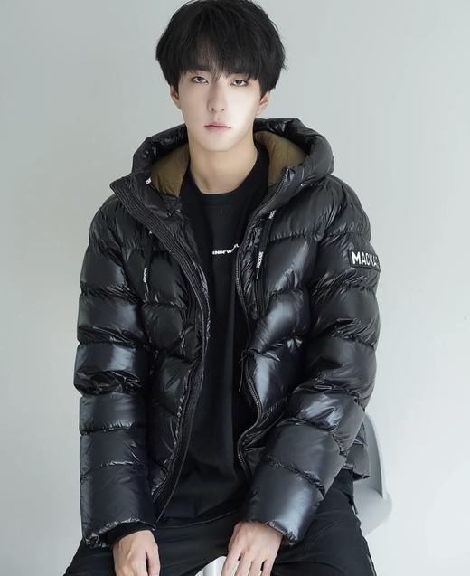 D110236哑光材质面料后背衬衫式弧形设计情侣款羽绒服 商品图11