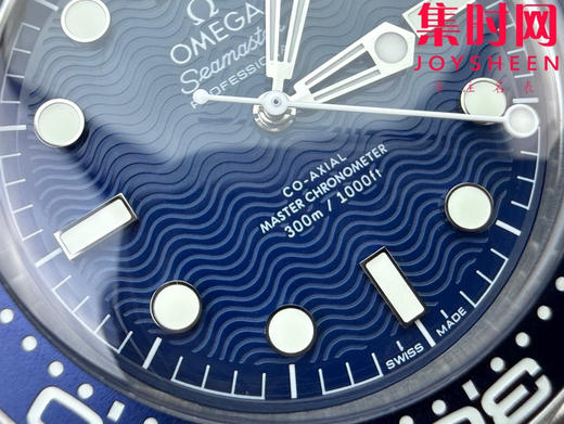 VS欧米茄新款海马300米系列 蓝色新盘邦德六十周年为了庆祝007系列电影上映60周年 推出海马系列300米潜水表精钢版 海马007邦德60周年 男士腕表 表径42mm 商品图2