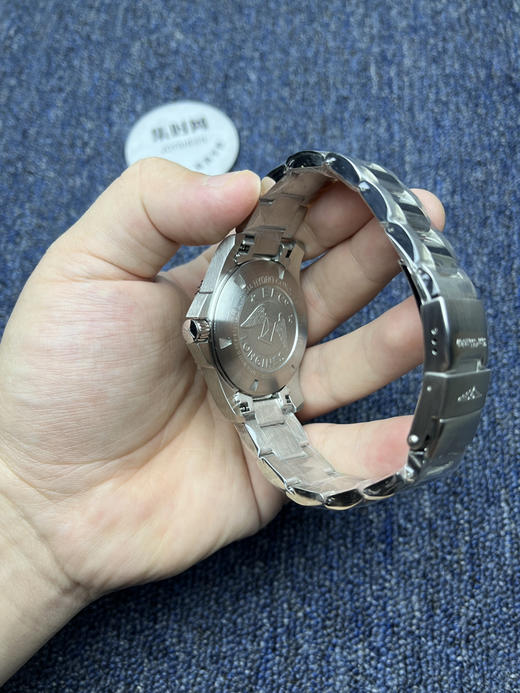 浪琴新款康卡斯系列 黑色盘 深海之黑 新升级版 男士腕表 增强夜光持久效果！
机芯：搭载进口西铁城 商品图5