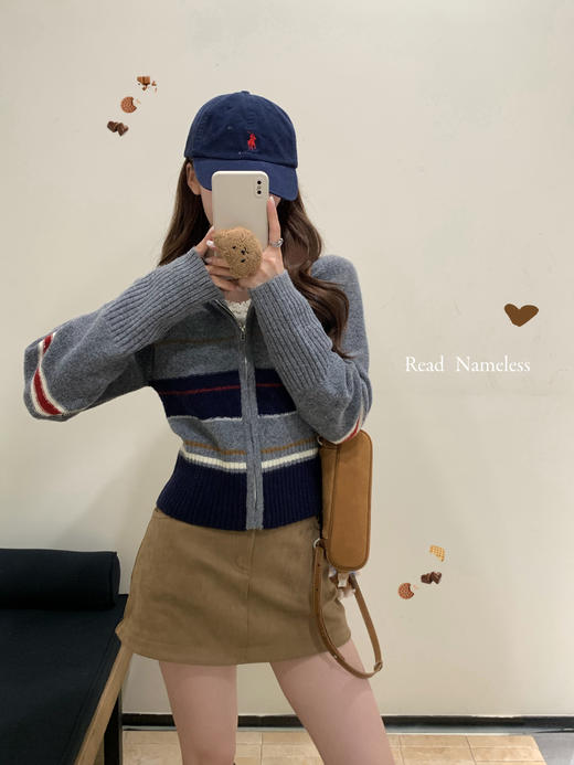 Read Nameless /学院风针织帽衫＋卡其色麂皮裙裤 2025/11/3 商品图8