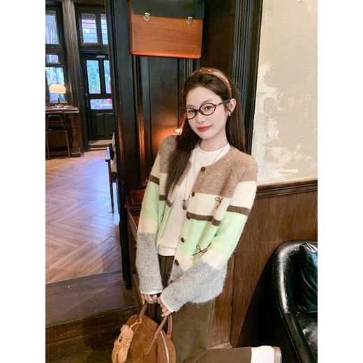 <曾小咸推荐>现货秒杀 ！微信超特价！ 撞色条纹蝴蝶结毛衣 日常219.99 立减130 秒杀89.99！！ 商品图2