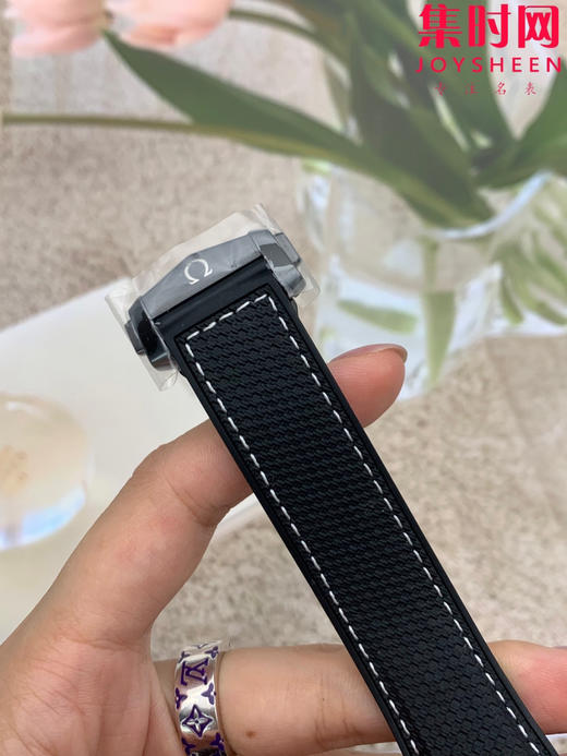 VS欧米茄 海马600米系列 海马海洋宇宙系列 "深海之黑" 男士腕表 表径45.5mm 全陶瓷壳 商品图6