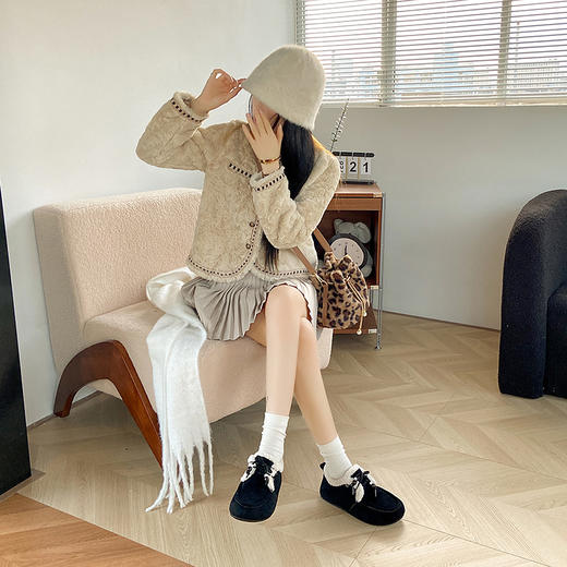 HK品牌正品！【PLOVER--复古舒适百搭袋鼠鞋】个性鞋带设计创意点缀 休闲版型简洁利落 透气不闷脚 显高显瘦显腿长 舒适鞋底软弹力 常规款/加绒款可选 商品图4