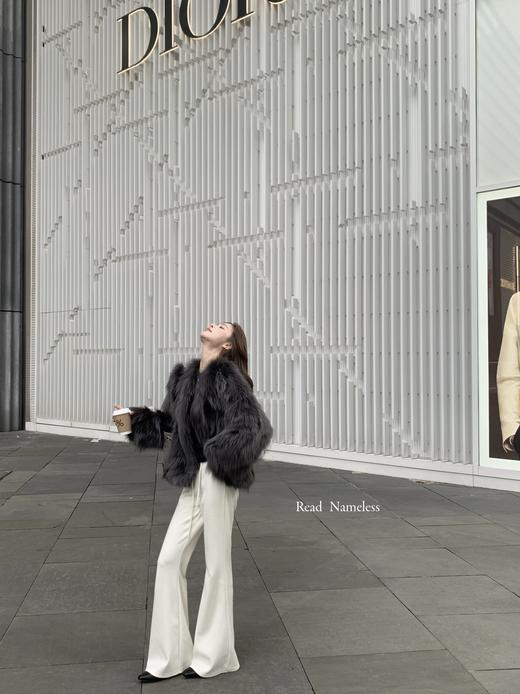 Read Nameless /高级100%狐狸毛深灰色皮草 2025/11/3 商品图6