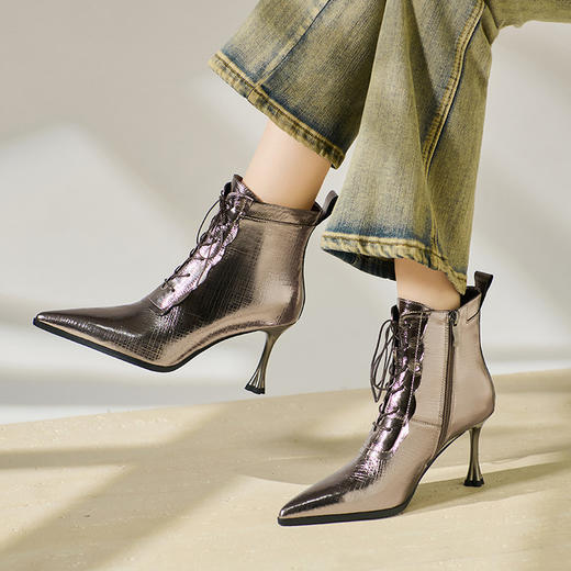 【预售5天】欧美真皮细高跟短靴秋冬新款枪色尖头系带显瘦马丁靴百搭气质单靴QS&761 商品图2