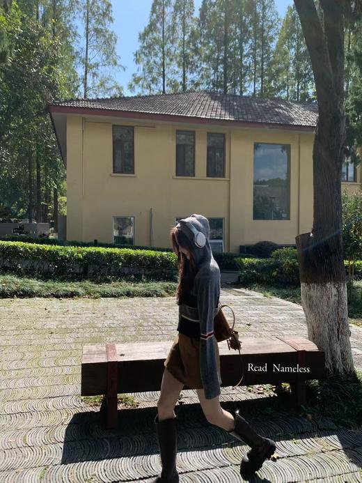 Read Nameless /学院风针织帽衫＋卡其色麂皮裙裤 2025/11/3 商品图4