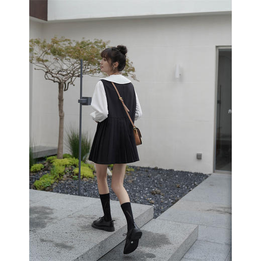 鹿向南《时光瞬间》黑色连衣裙女两件套2025秋季新款短裙衬衫裙子L20703-L20705 商品图2