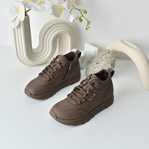 经典鲨2025冬季专柜新款百搭纯色加绒加厚保暖棉鞋休闲鞋女KW172-558131 商品图2