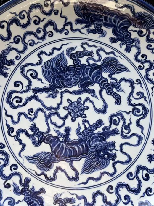青花绘瑞狮戏绣球纹大盘，顺丰包邮 商品图2