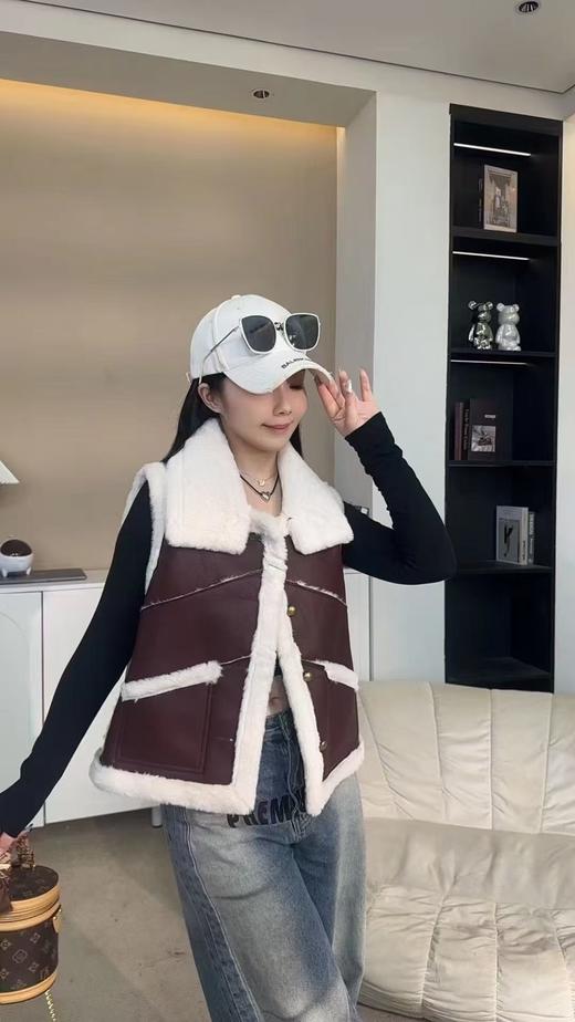 双十二错过没有，微脏样衣！！！最后库存。皮毛一体马甲秋冬厚款加绒马甲上衣-喜出 商品图3