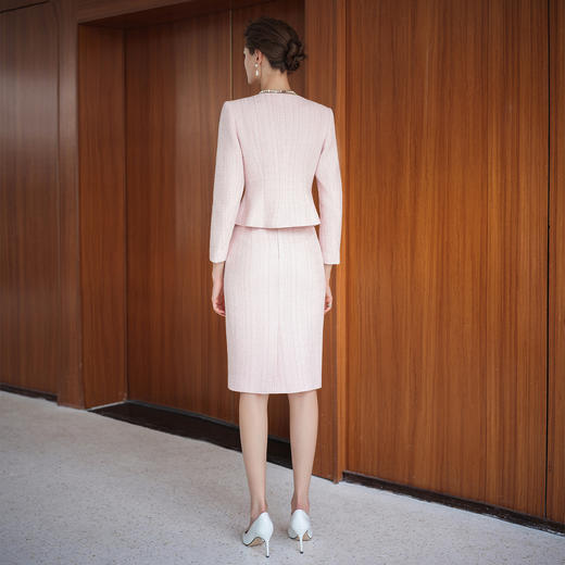 IWY/气质名媛小香风套装女秋冬新款高级感气质粉色职业套裙C2516+S2517 商品图4