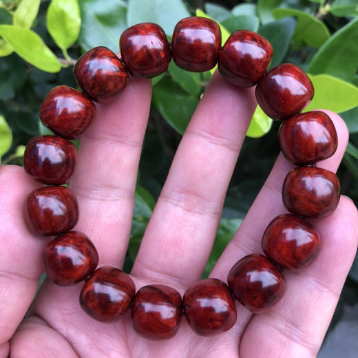 【青山特惠】13*14mm16颗【5星，树头料乱纹、带水波、带瘤疤、带鱼鳞】多特征精工老型桶珠小叶紫檀手串 t13 商品图0