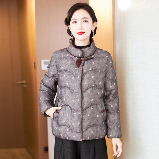 TC 621686新中式白鸭绒羽绒服妈妈装加厚时尚洋气外套 商品图1