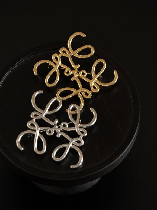 YS12-罗意威 标志图案 黄铜胸针（XK） 商品图4