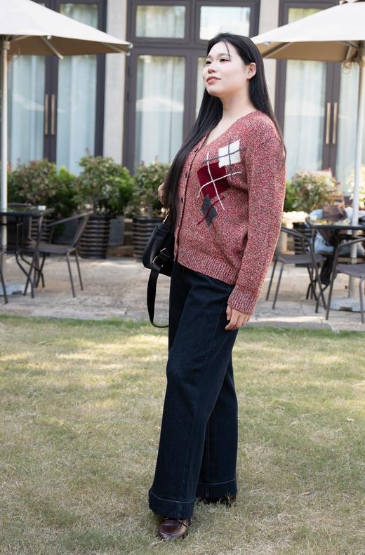 现货！今天发货！！【100%绵羊毛针织衫】V领显气质款，菱格减龄元素搭配混色系，整体过年过节氛围来啦~百搭不挑人，显气色款！可外搭，可叠穿，不显臃肿不显胖 商品图10