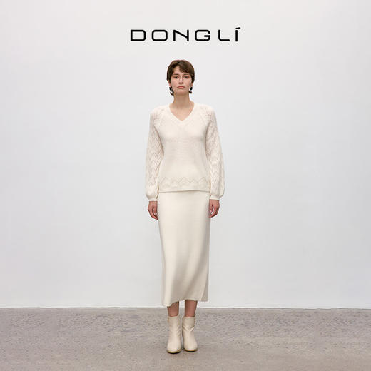 东黎 • 你本珍贵 山羊绒女士秋季麻花V领套衫 WSR-20S53 商品图3