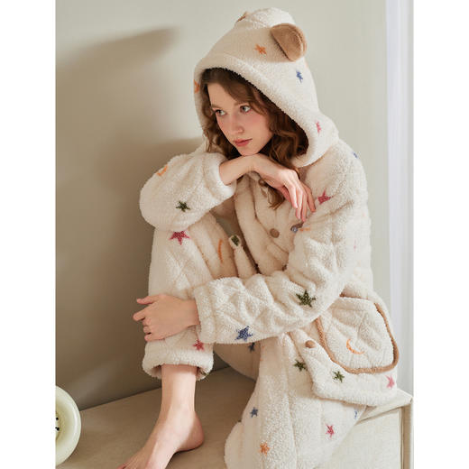 芬腾女士冬季三层加厚夹棉珊瑚绒连帽睡衣加绒法兰绒抗静电家居服 商品图0