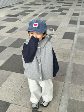 2025冬季男女儿童极简户外风！双面穿单排扣连帽轻盈棉马甲外套！