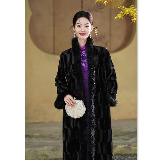 SKY 23082丝绒长款旗袍外套时尚改良新中式旗袍外搭 商品图3