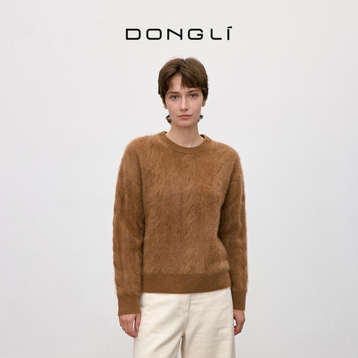 东黎 • 你本珍贵 拉毛女士秋季绞花圆领套衫 5380 商品图3