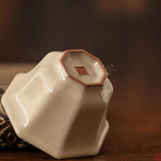 问鼎哥窑碎玉传世款八方杯 商品图1