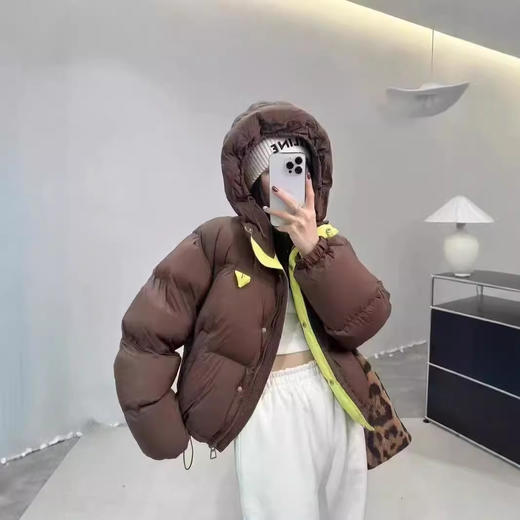 丁摩 大码撞色连帽羽绒服女短款冬新款休闲90白鸭绒面包服保暖外套5ZF-0829 商品图1